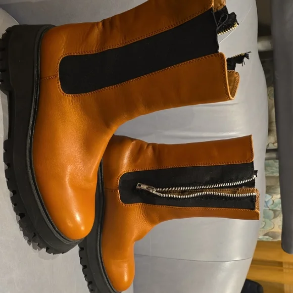 Zara Orange Heeled Boots with Black Soles - Picture 6 of 8